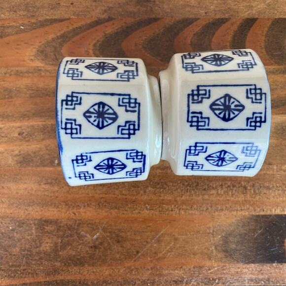 Set of 2 Vintage 70's Feng Cheng Chinese Tea cups Sake Cups - Picture 6 of 9